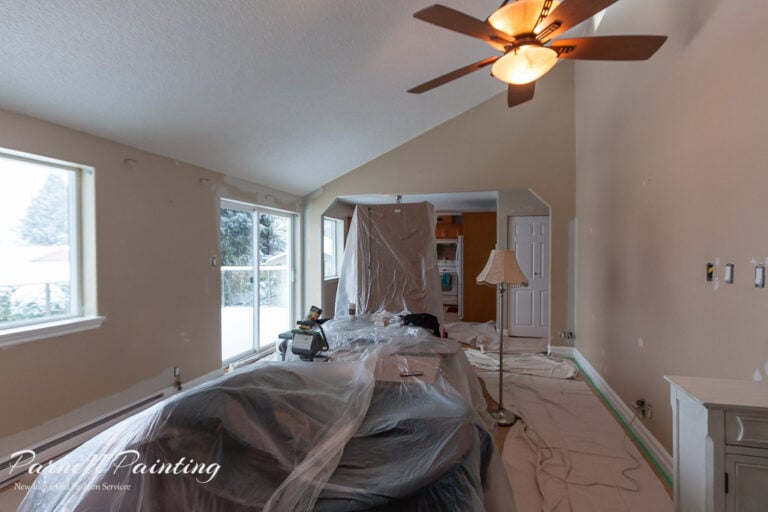 living room painted in beige